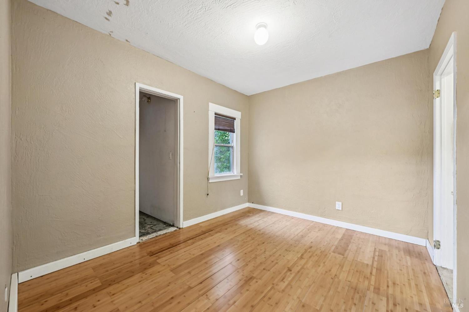 1127 Cleveland Avenue Santa Rosa, CA 95401 - Photo 16 of 35