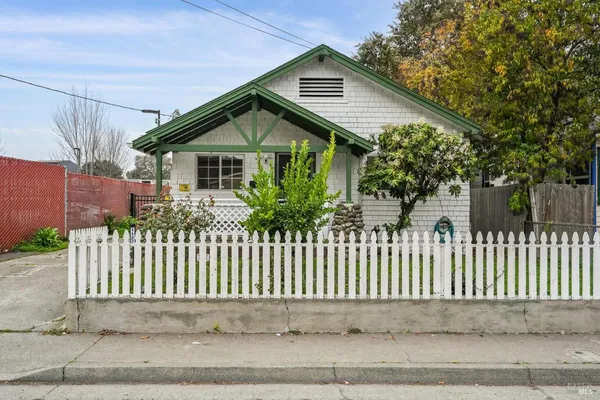 $470,000 | 1127 Cleveland Avenue, Santa Rosa, CA 95401