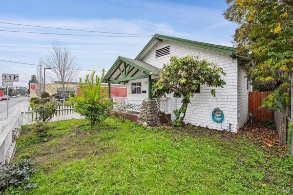 $470,000 | 1127 Cleveland Avenue, Santa Rosa, CA 95401