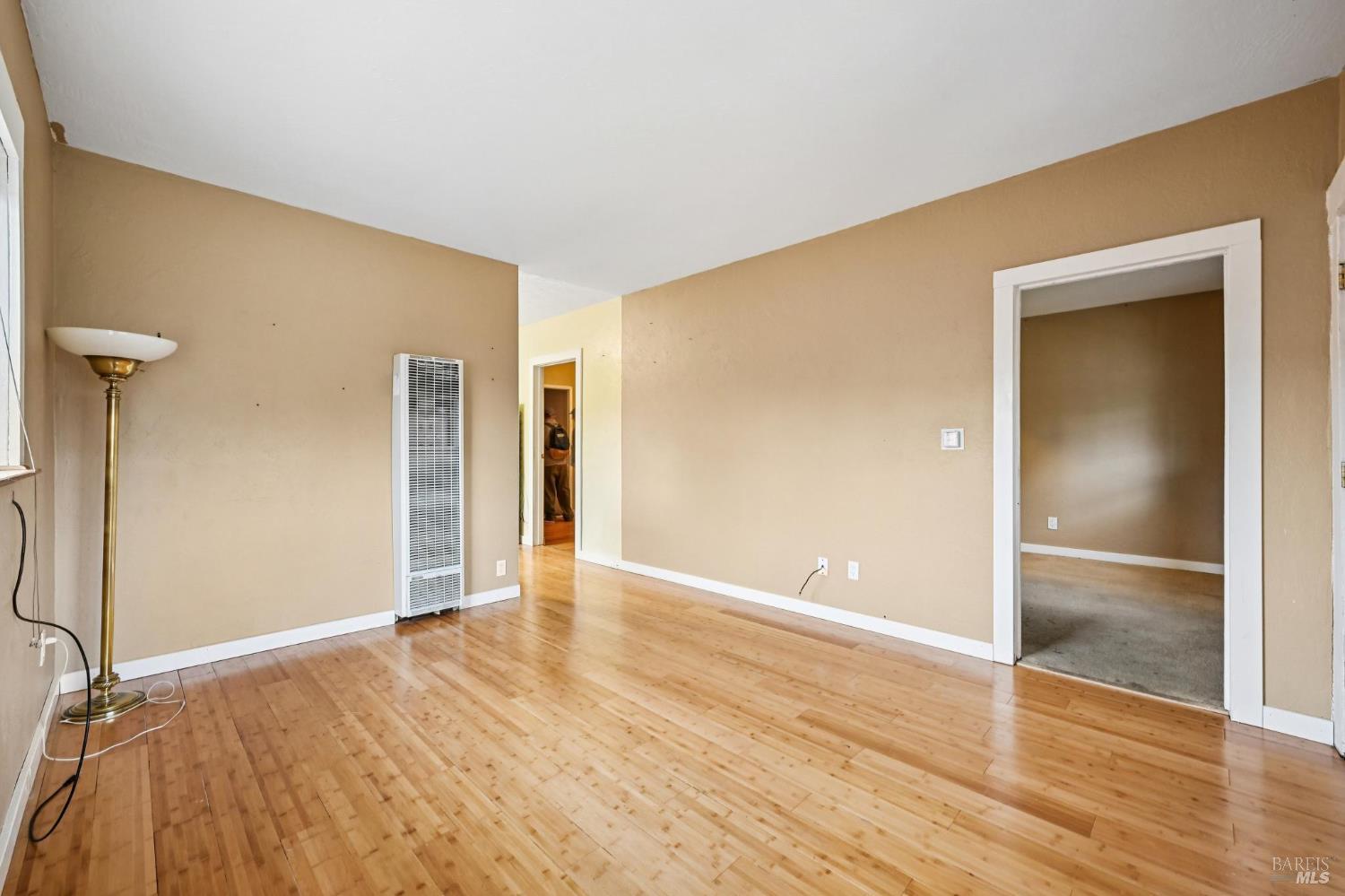 1127 Cleveland Avenue Santa Rosa, CA 95401 - Photo 9 of 35