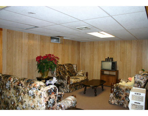 237 Main Street Wayland, MA 01778 - Photo 10 of 10 Gallery Image 10