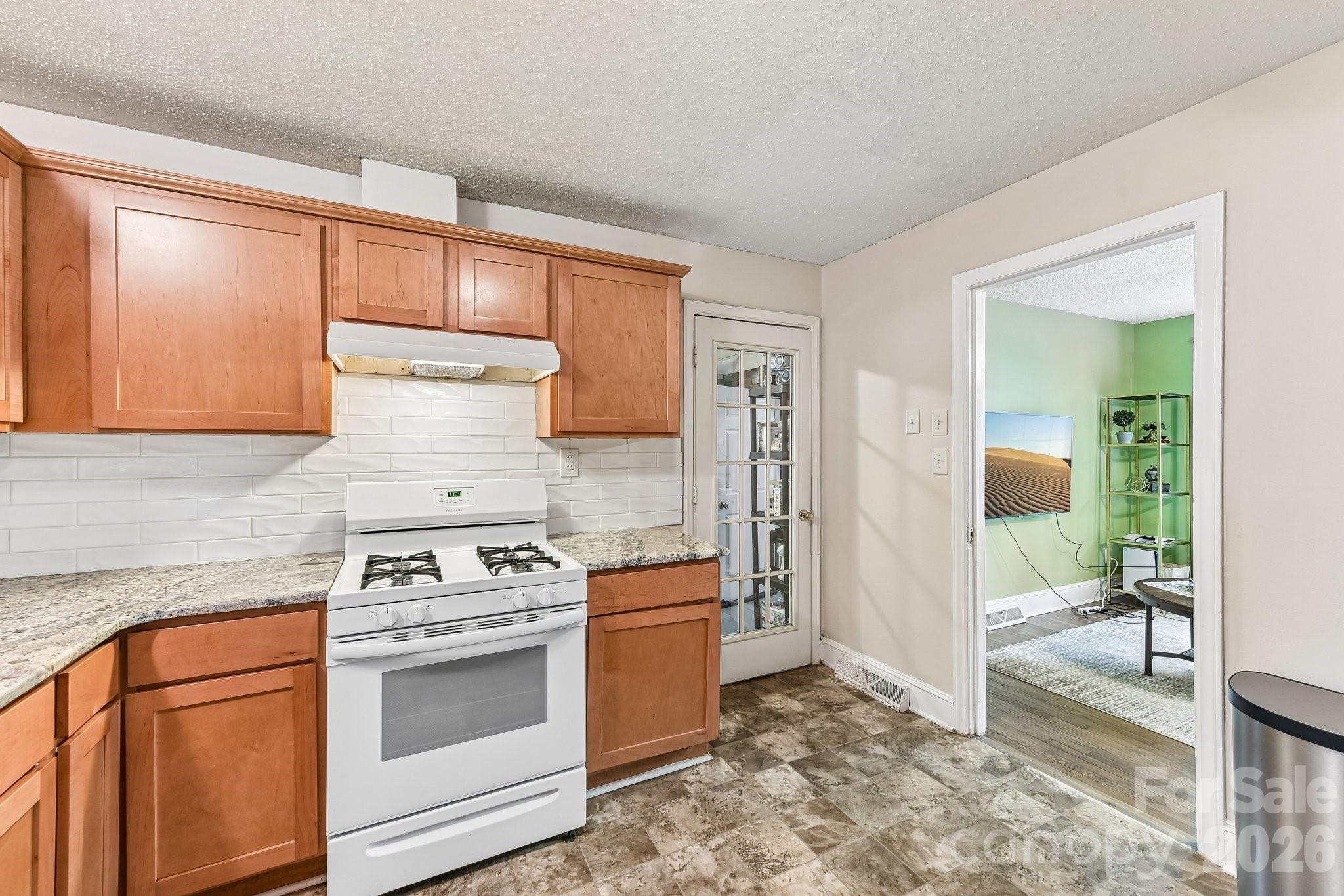 933 Clanton Road Charlotte, NC 28217 - Photo 10 of 25