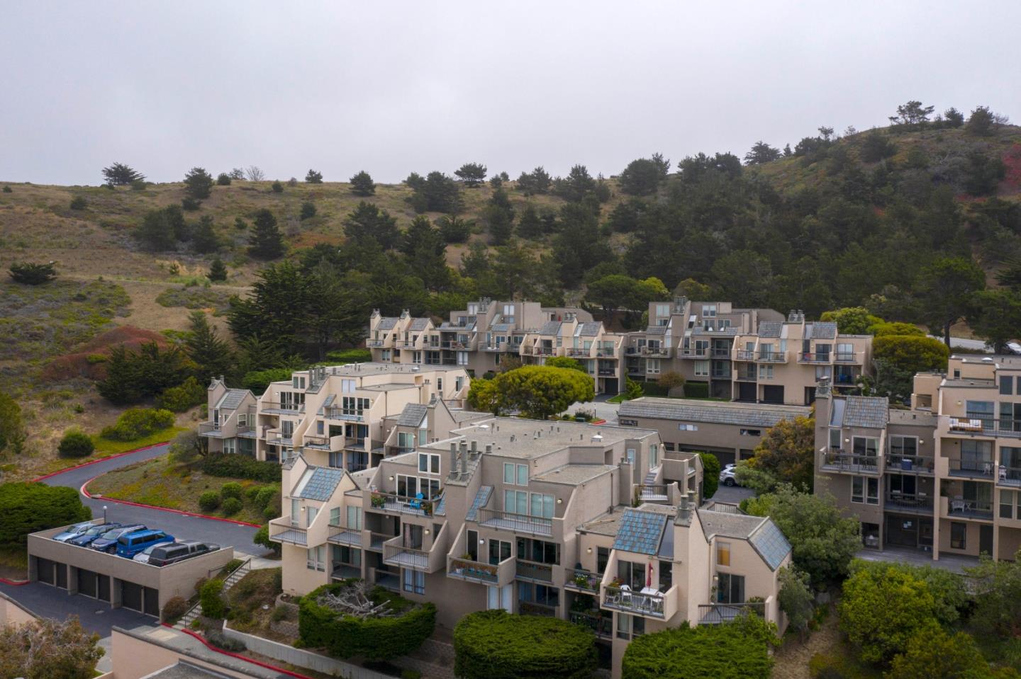 457 Roberts Road Pacifica, CA 94044 - Photo 23 of 29 a picture of houses with outdoor space