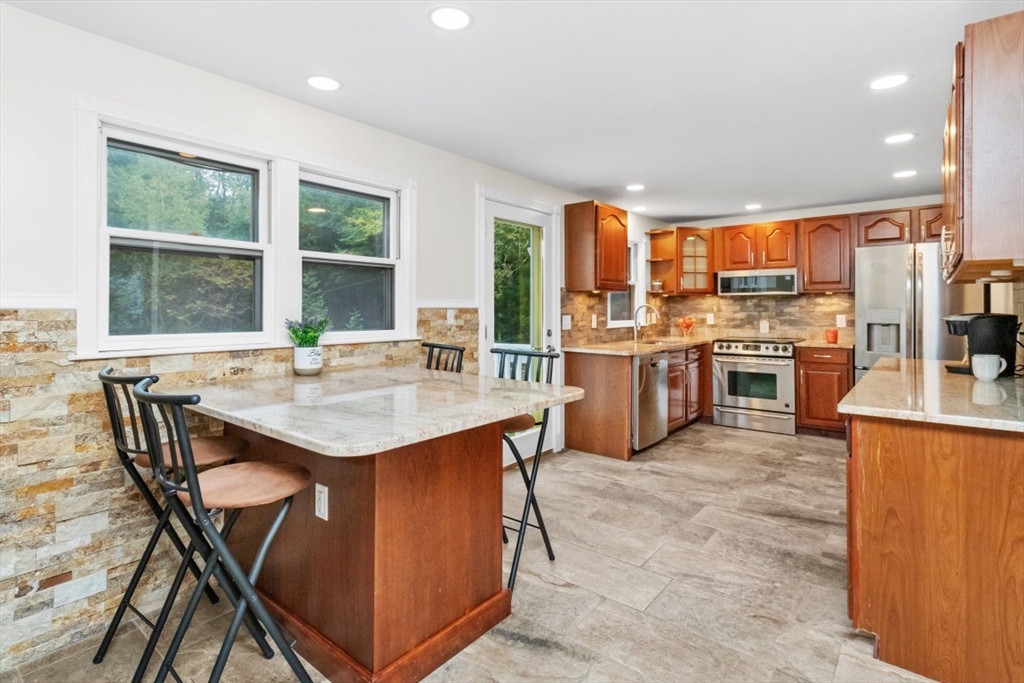 51 Edgewood Road Scituate, MA 02066 - Photo 8 of 32 Gallery Image 8