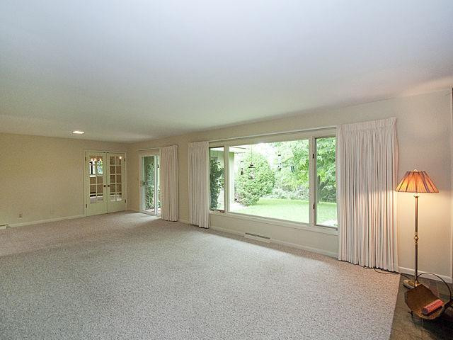 2748 North Maple Road Ann Arbor, MI 48103 - Photo 3 of 17 Alternate view of front Living Room.