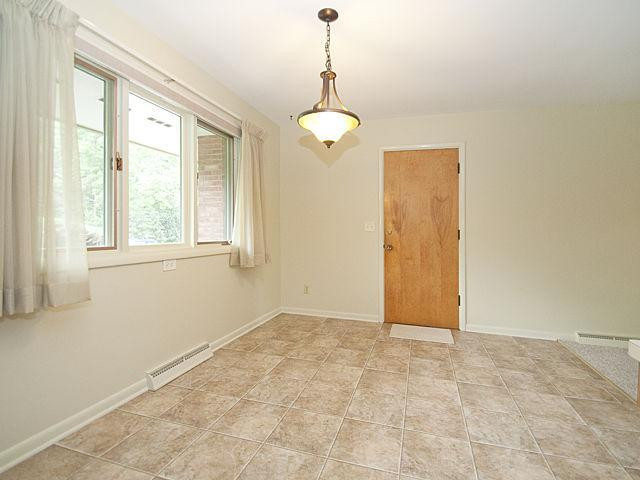 2748 North Maple Road Ann Arbor, MI 48103 - Photo 5 of 17 Kitchen eating area.