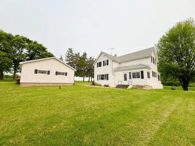 $700,000 | 4365 40th Street Southwest, Waverly, MN 55390