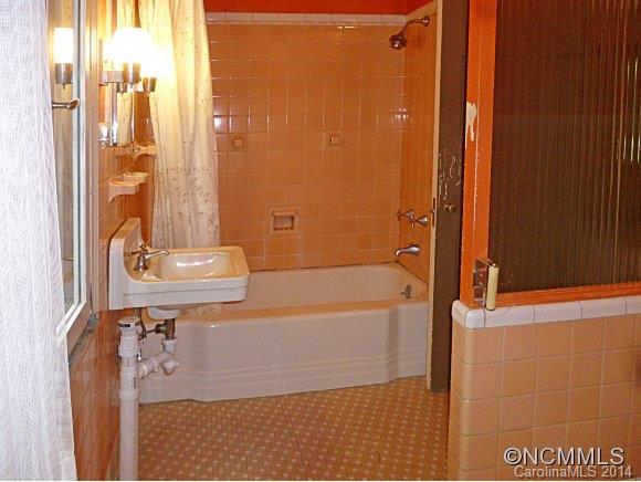 6 Red Oak Road Asheville, NC 28804 - Photo 17 of 24 Gallery Image 17