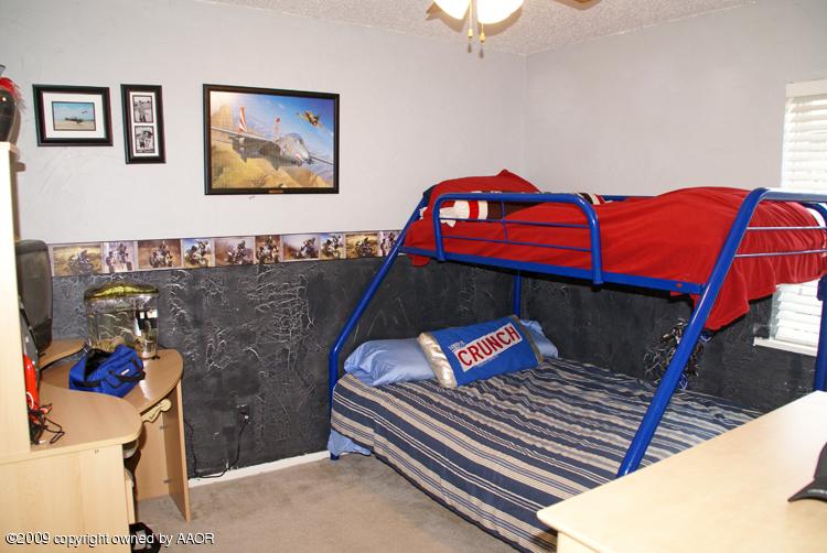 6605 Falcon Road Amarillo, TX 79109 - Photo 19 of 30 3rd Bedroom