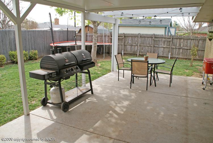6605 Falcon Road Amarillo, TX 79109 - Photo 25 of 30 Back Patio