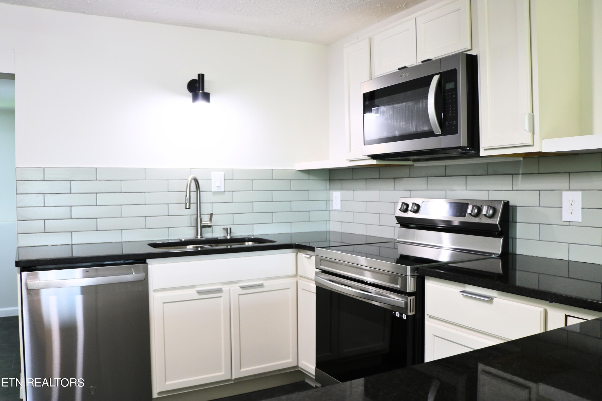 230 McCubbins Road Knoxville, TN 37924 - Photo 4 of 23 Gallery Image 4