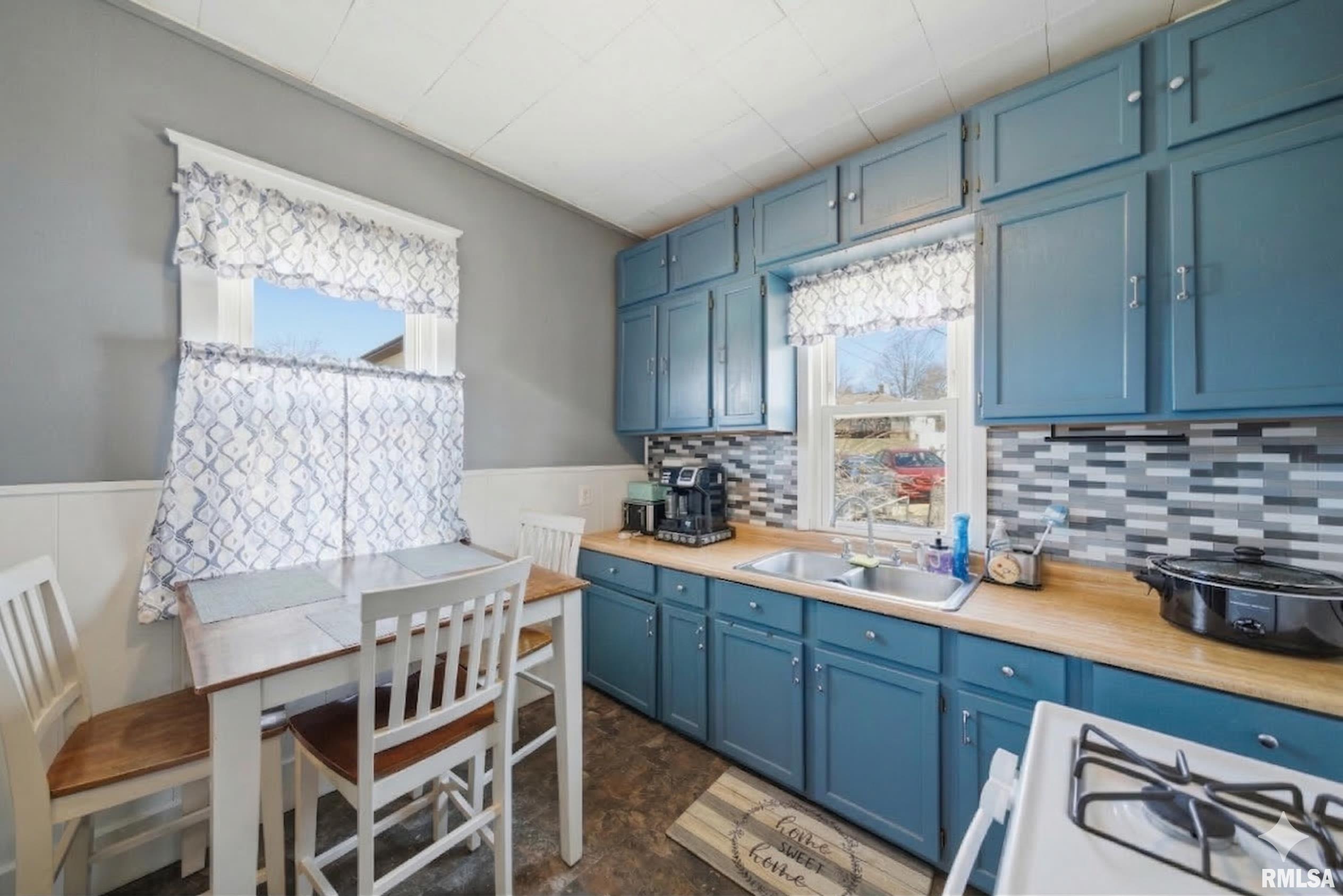206 North Washington Street Washburn, IL 61570 - Photo 12 of 25
