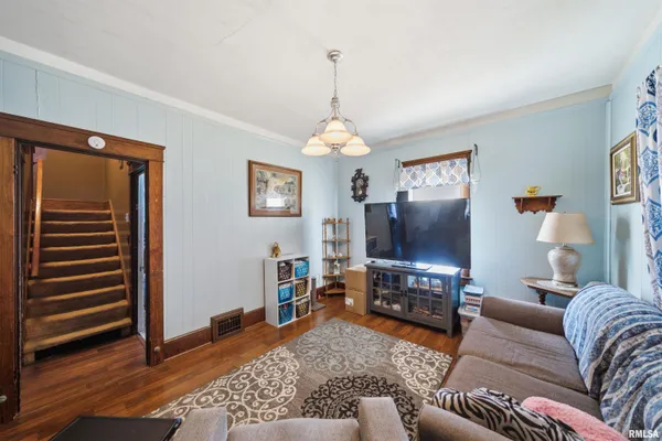 $75,000 | 206 North Washington Street, Washburn, IL 61570