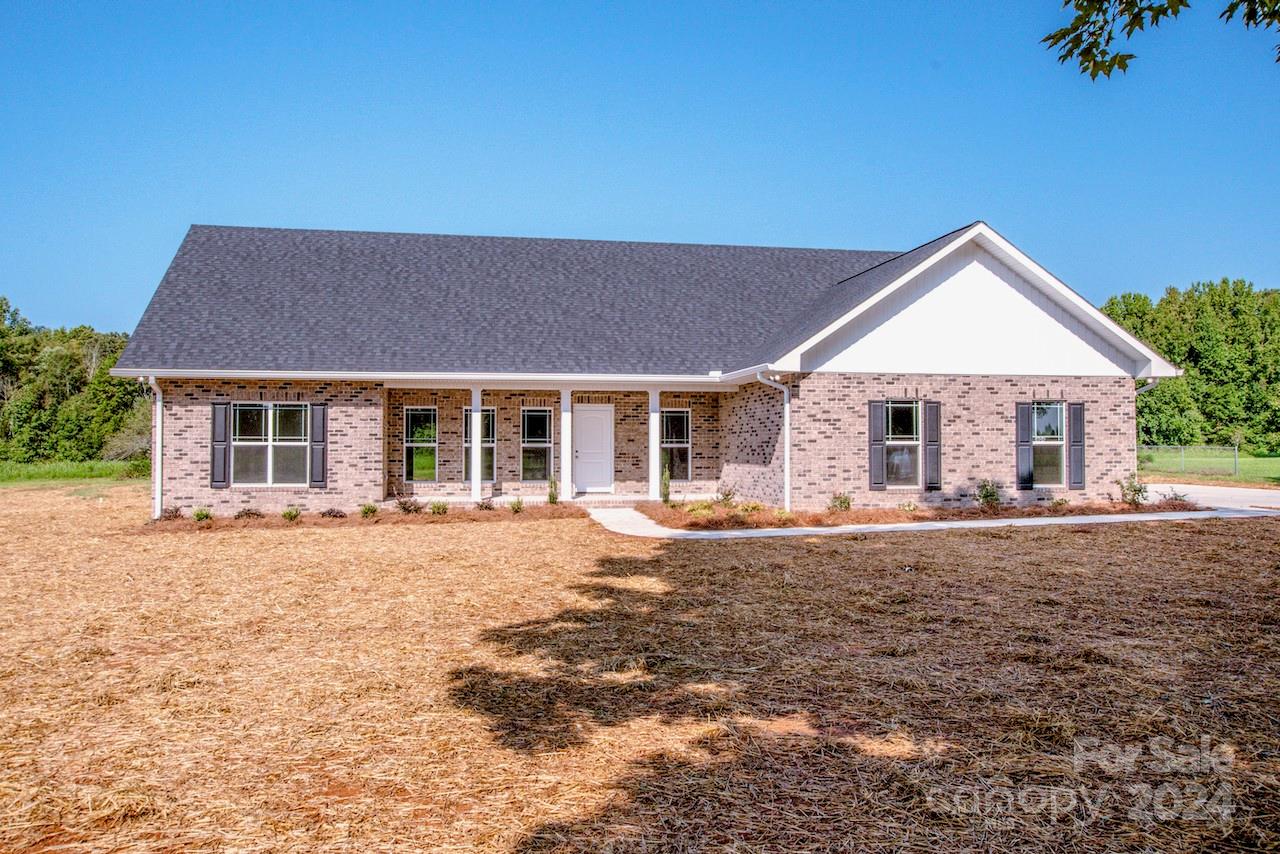 404 Longview Road Statesville, NC 28625 - Photo 1 of 33 Gallery Image 1