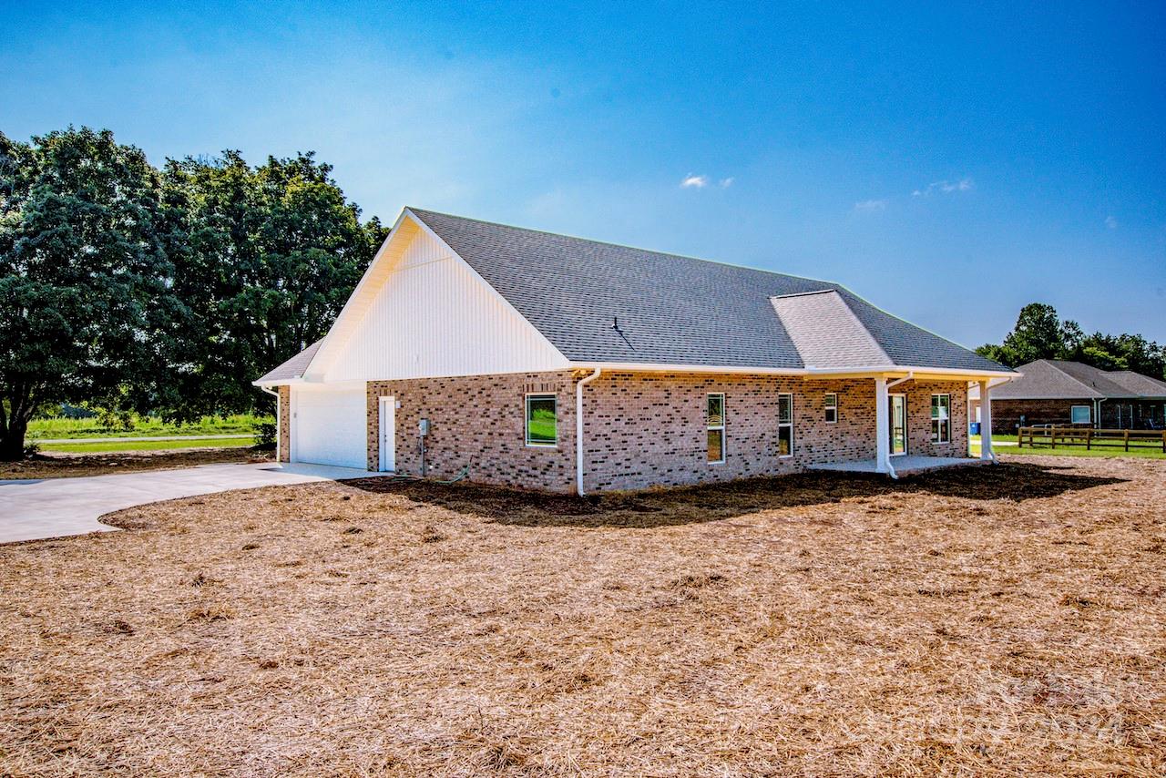 404 Longview Road Statesville, NC 28625 - Photo 31 of 33 Gallery Image 31