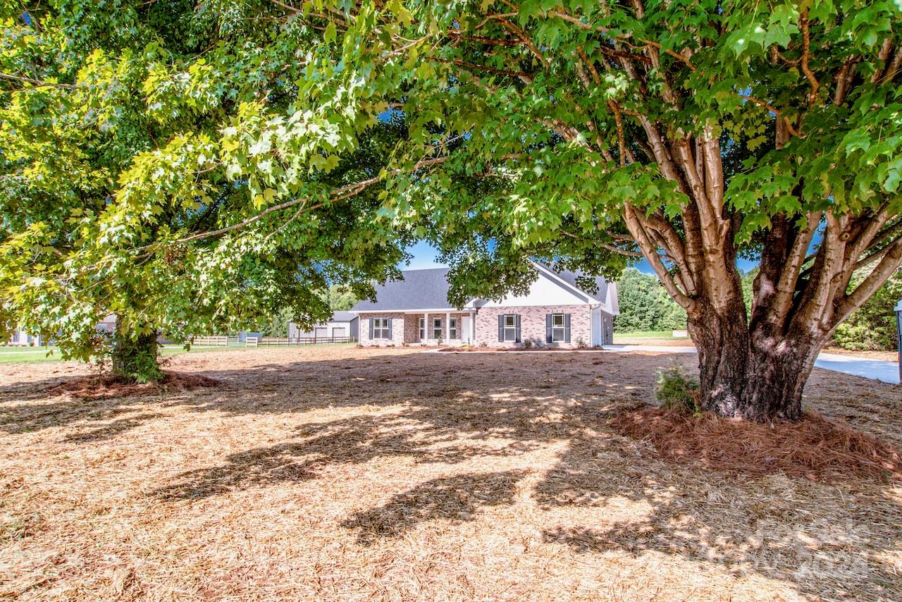 404 Longview Road Statesville, NC 28625 - Photo 33 of 33 Gallery Image 33