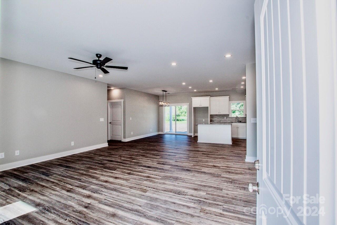 404 Longview Road Statesville, NC 28625 - Photo 6 of 33 Gallery Image 6