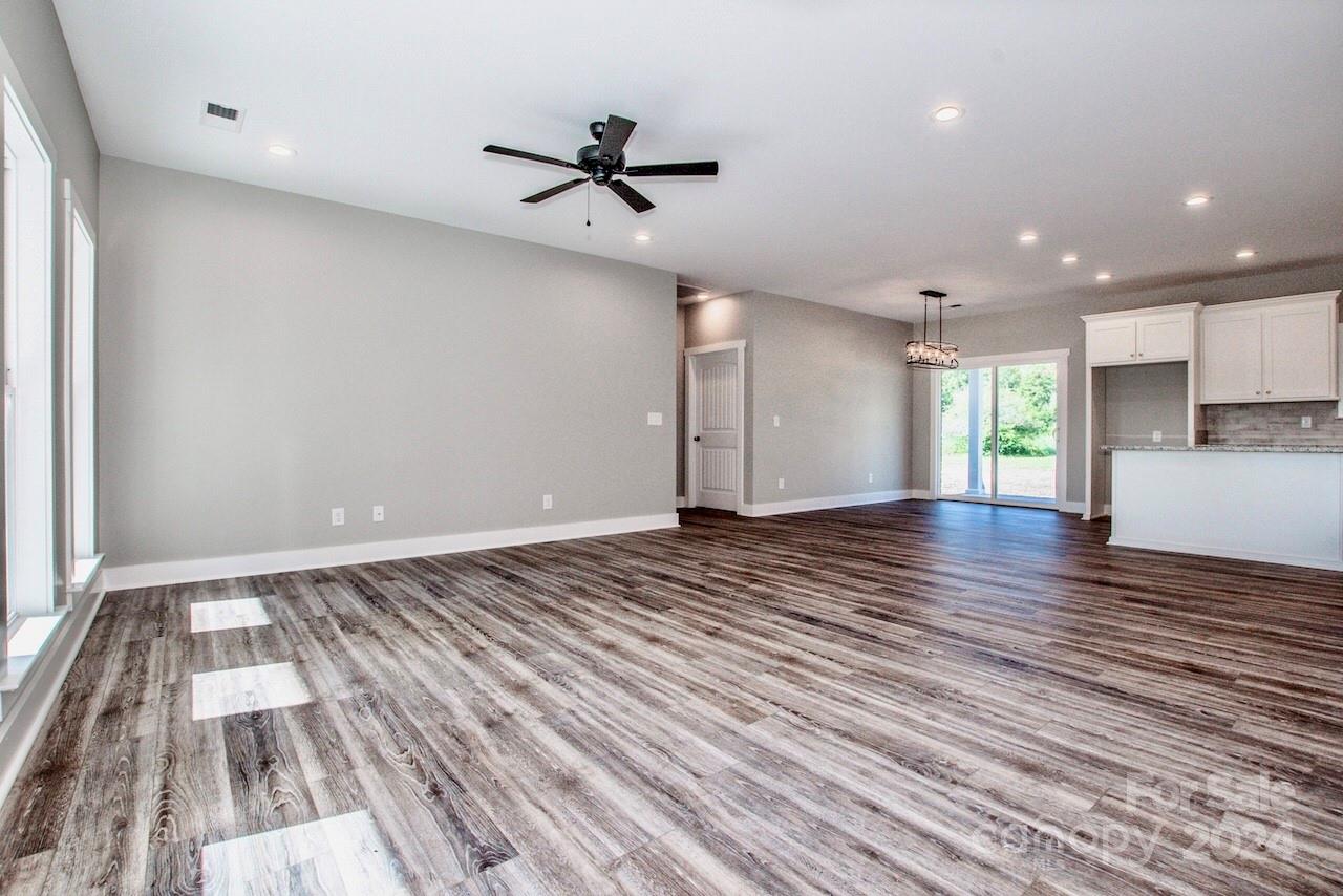 404 Longview Road Statesville, NC 28625 - Photo 9 of 33 Gallery Image 9
