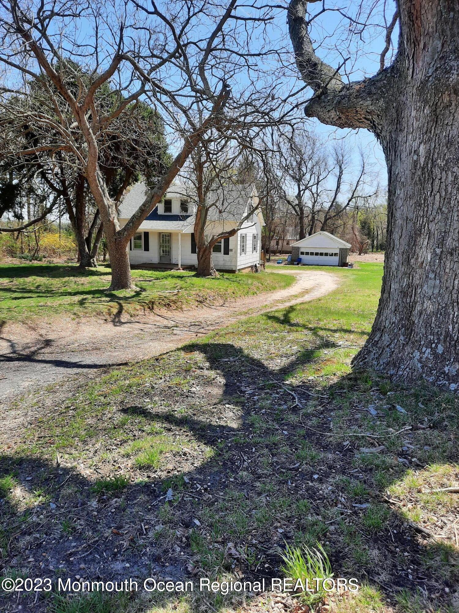 311 Stagecoach Road Clarksburg, NJ 08510 - Photo 1 of 12 20230412_134104 (1)
