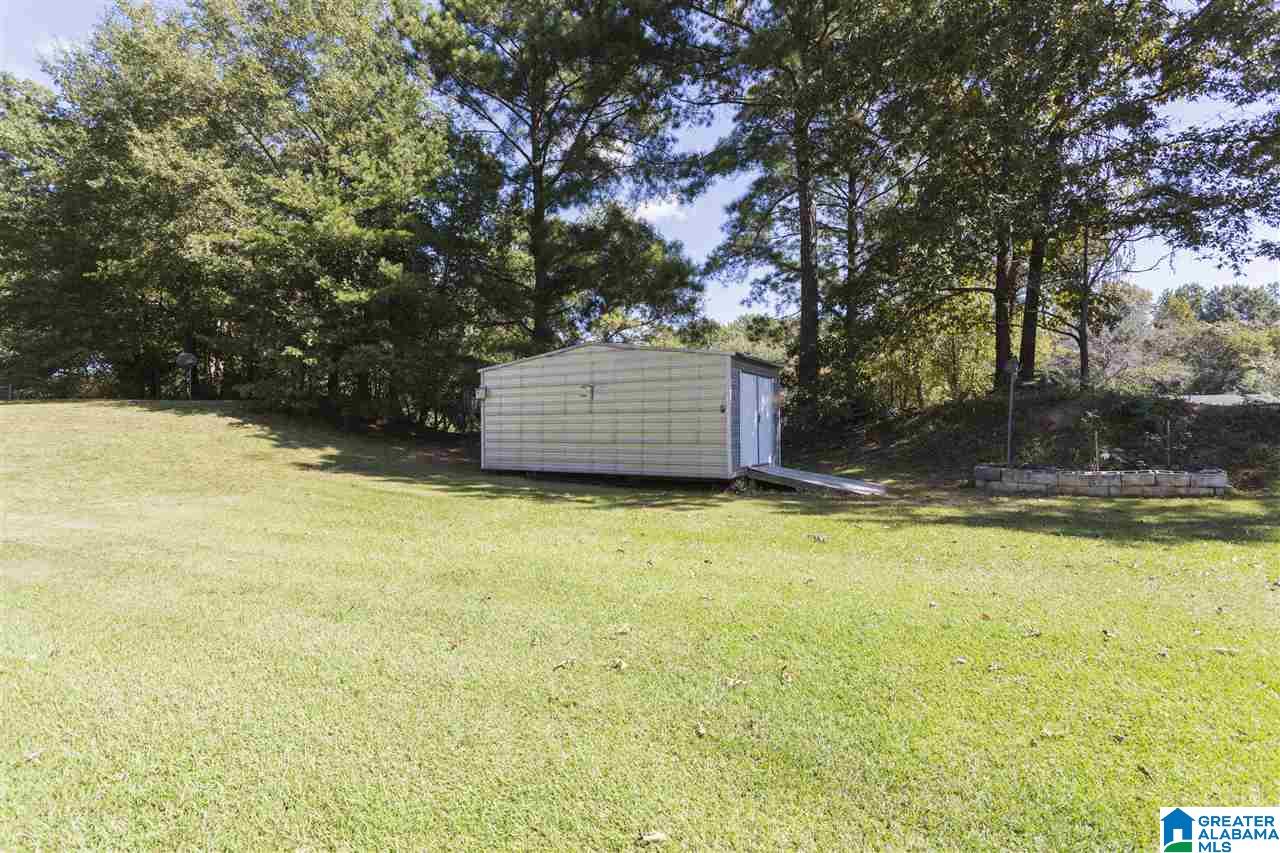 5440 Robin Circle Adamsville, AL 35005 - Photo 8 of 30