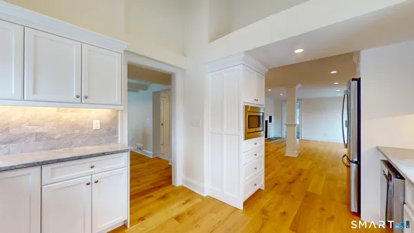 $689,900 | 1489 Main Street, Glastonbury, CT 06033