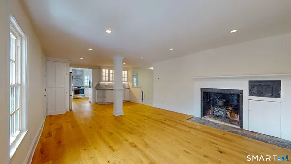 $799,000 | 1489 Main Street, Glastonbury, CT 06033