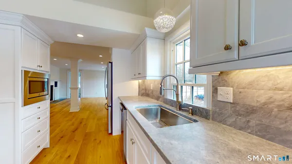 $689,900 | 1489 Main Street, Glastonbury, CT 06033