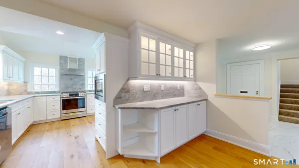 $689,900 | 1489 Main Street, Glastonbury, CT 06033