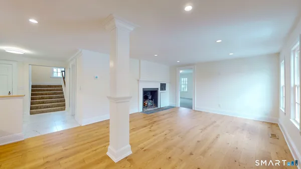 $689,900 | 1489 Main Street, Glastonbury, CT 06033
