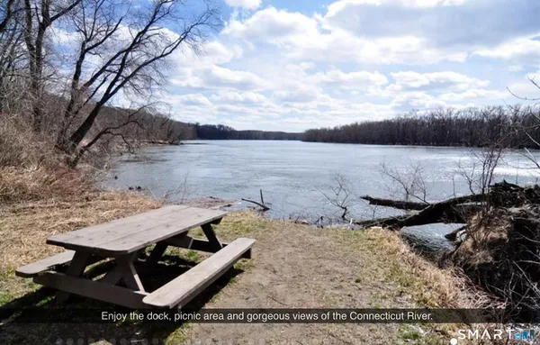 $689,900 | 1489 Main Street, Glastonbury, CT 06033