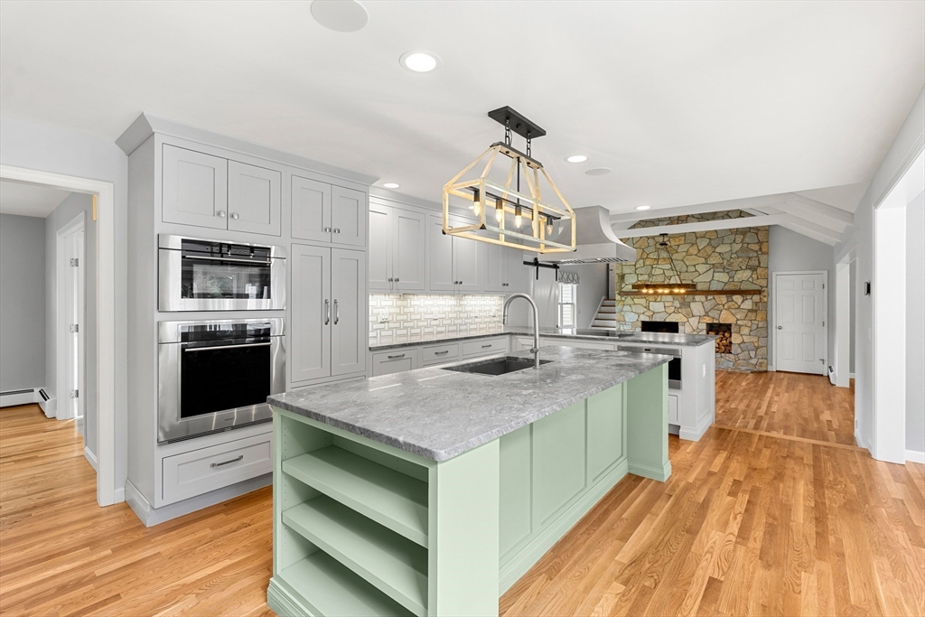 3 Blueberry Circle Andover, MA 01810 - Photo 9 of 40
