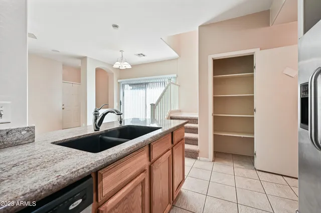 $2,150 | 1559 South Longspur Lane, Gilbert, AZ 85296