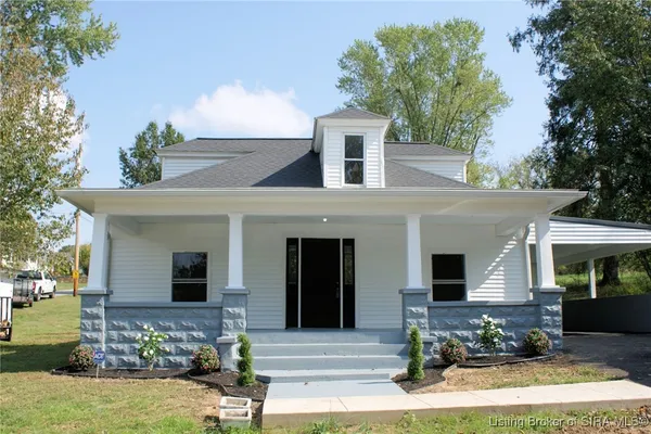 $189,000 | 207 E Street Northwest, Depauw, IN 47115