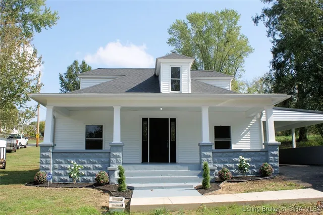 $192,000 | 207 E Street Northwest, Depauw, IN 47115
