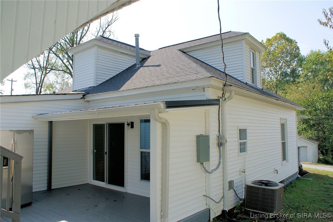 207 E Street Northwest Depauw, IN 47115 - Photo 12 of 68