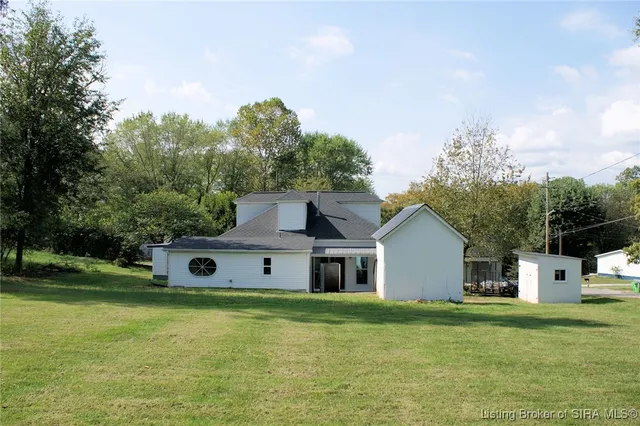 $192,000 | 207 E Street Northwest, Depauw, IN 47115