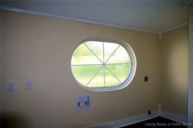 $192,000 | 207 E Street Northwest, Depauw, IN 47115