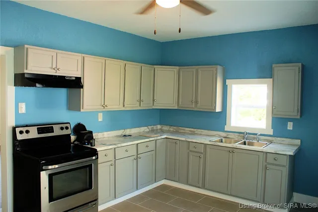 $192,000 | 207 E Street Northwest, Depauw, IN 47115