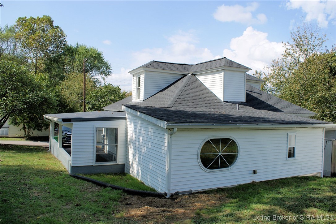 207 E Street Northwest Depauw, IN 47115 - Photo 9 of 68