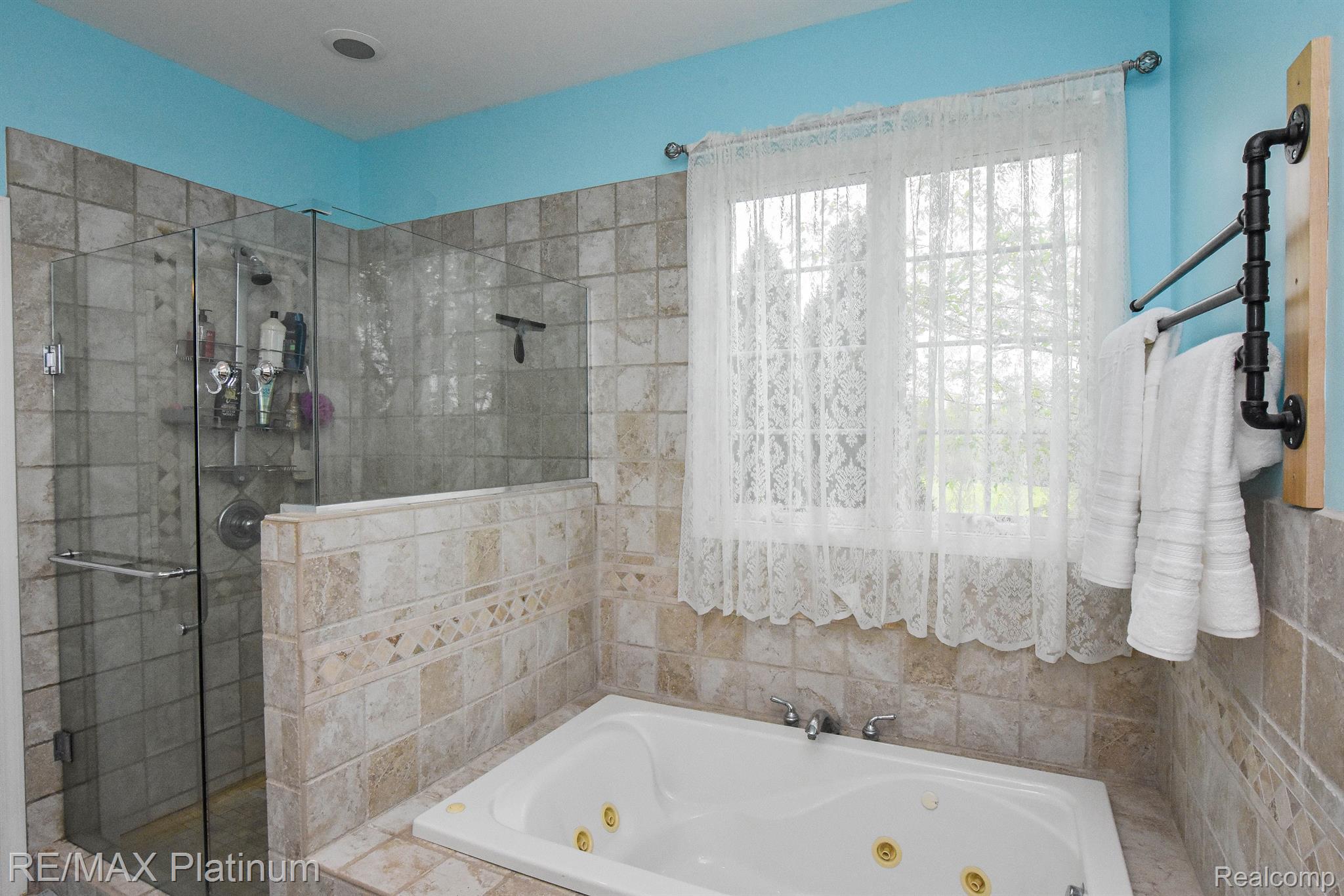 3101 Crooked Lake Road Howell, MI 48843 - Photo 30 of 54 Jetted Tub