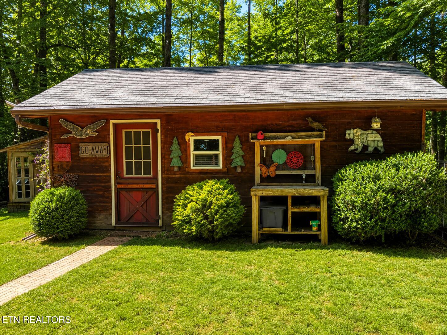 737 Edd Linder Road Jamestown, TN 38556 - Photo 15 of 57 20260525_185337276_iOS