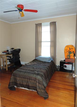 52 Fresno Street Springfield, MA 01104 - Photo 13 of 21