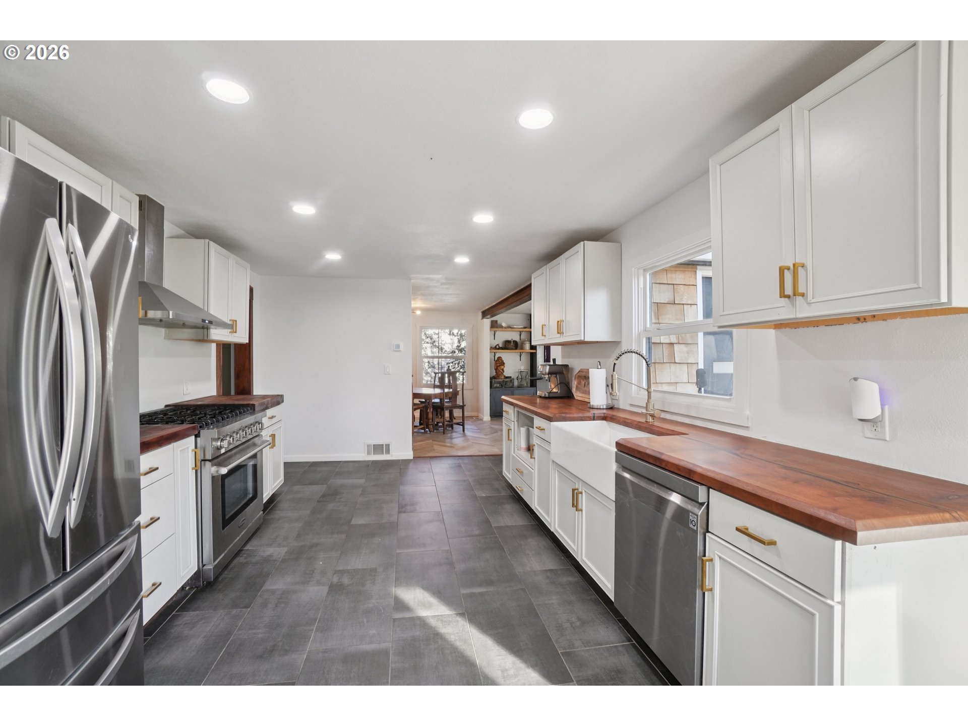 5625 Southeast Oetkin Road Milwaukie, OR 97267 - Photo 13 of 35