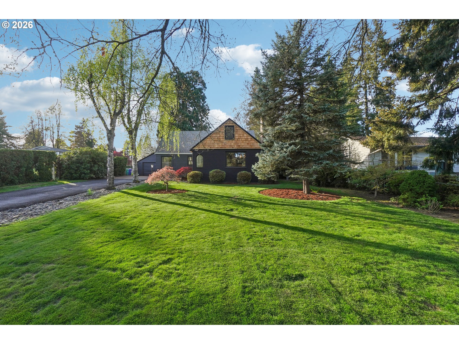 5625 Southeast Oetkin Road Milwaukie, OR 97267 - Photo 3 of 35