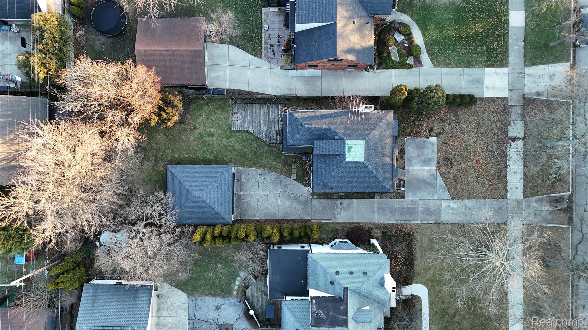 768 Washington Road Grosse Pointe, MI 48230 - Photo 42 of 54 Aerial view
