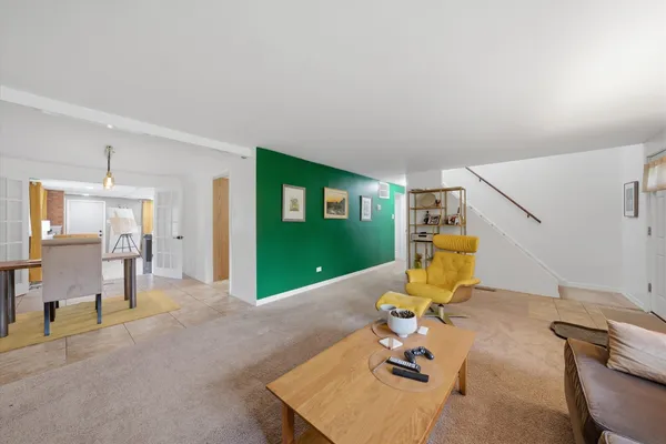 $272,000 | 277 West Raye Drive, Chicago Heights, IL 60411