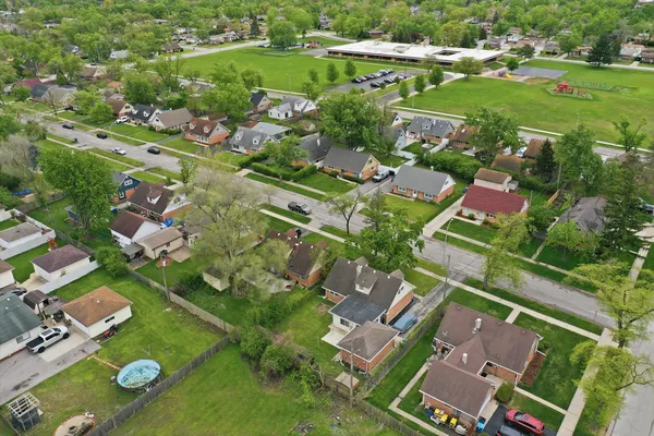 $272,000 | 277 West Raye Drive, Chicago Heights, IL 60411
