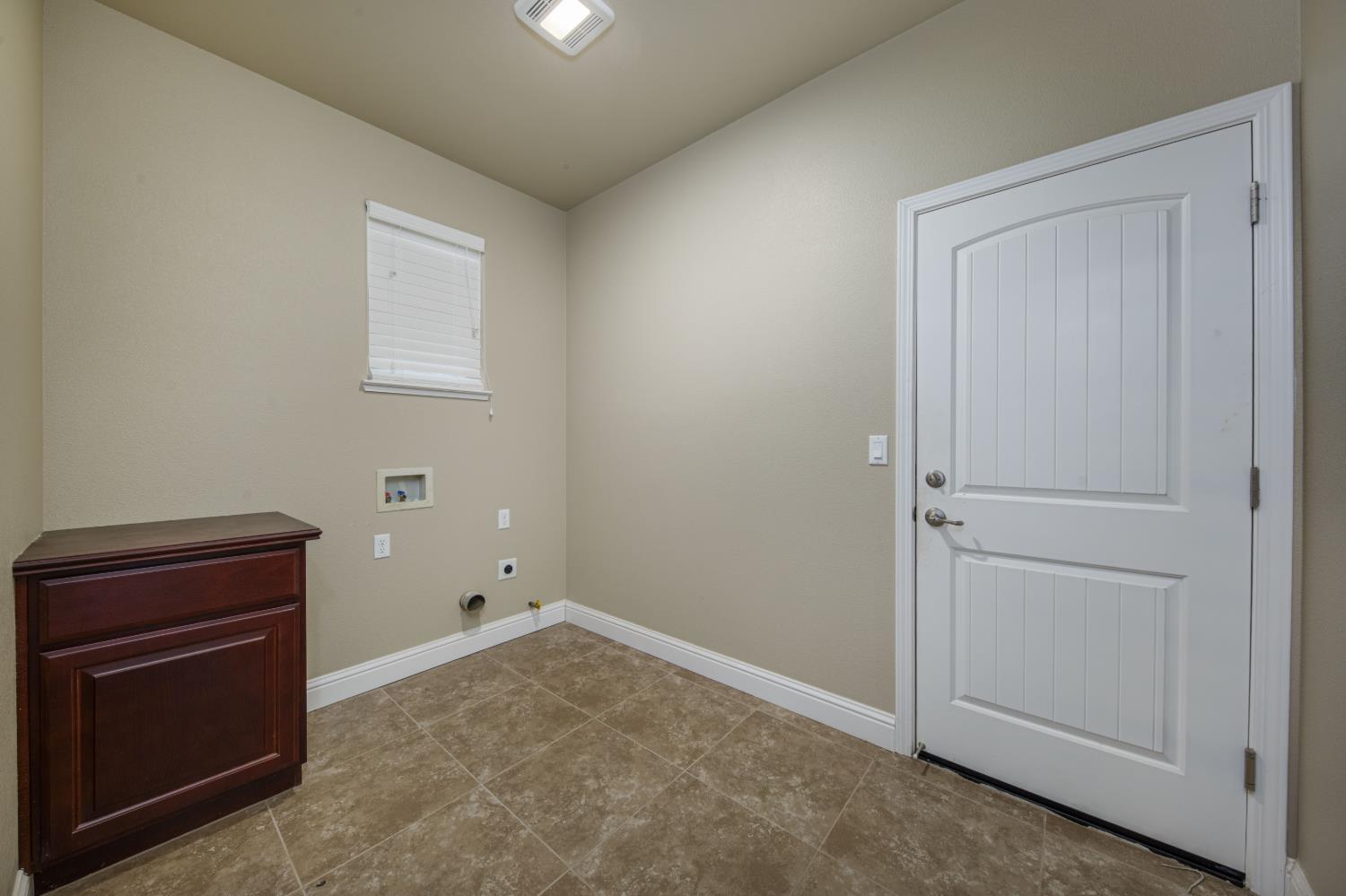 5004 Lake View Road Valley Springs, CA 95252 - Photo 23 of 69 Gallery Image 23