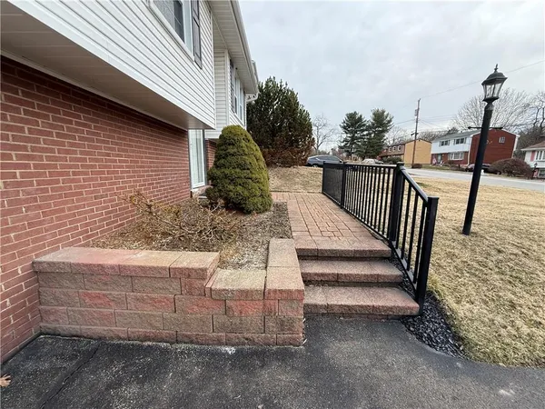 $197,500 | 1185 Bucknell Drive, Monroeville, PA 15146