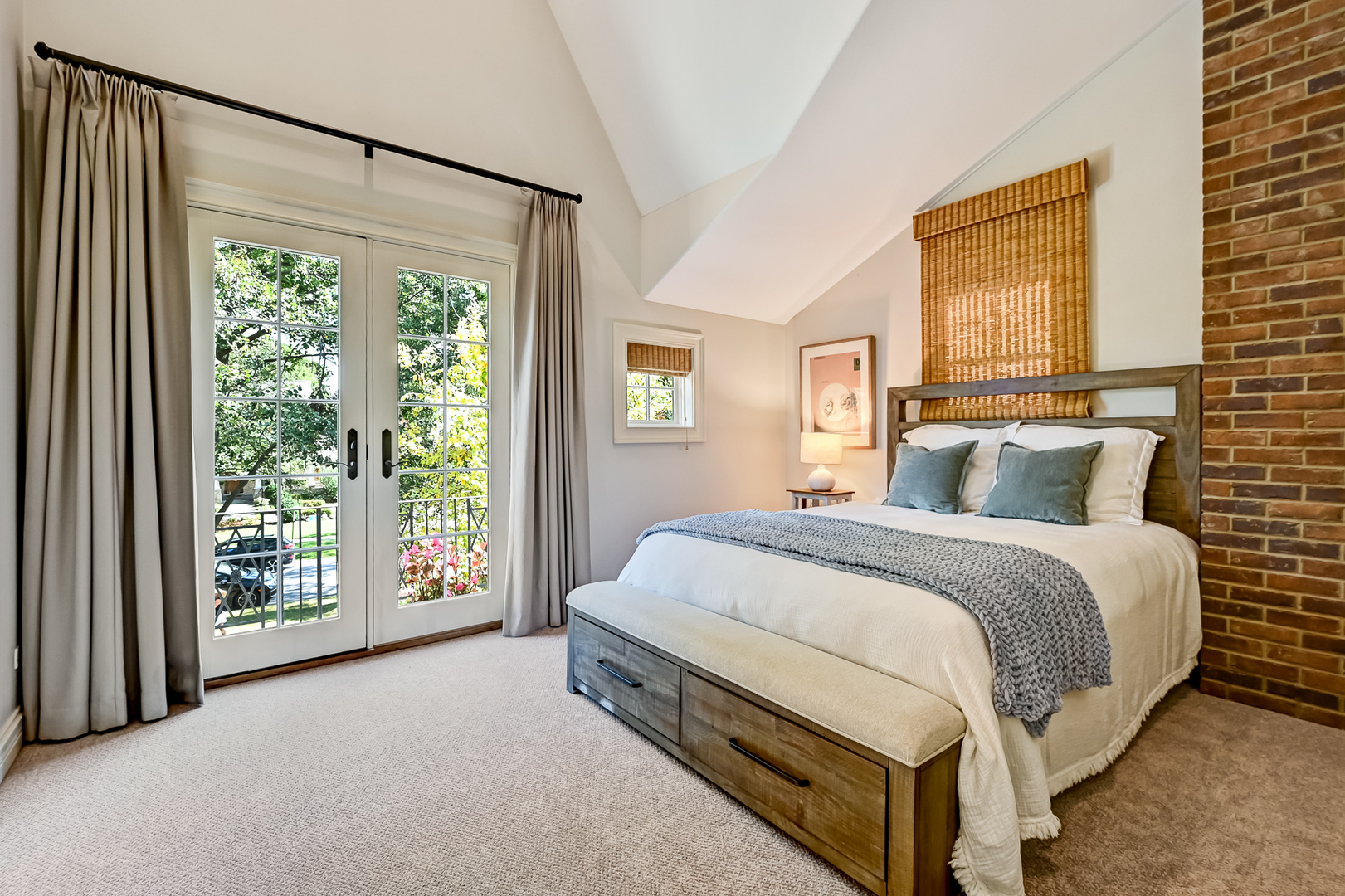 4736 Grand Avenue Western Springs, IL 60558 - Photo 42 of 69 a spacious bedroom with a bed and window